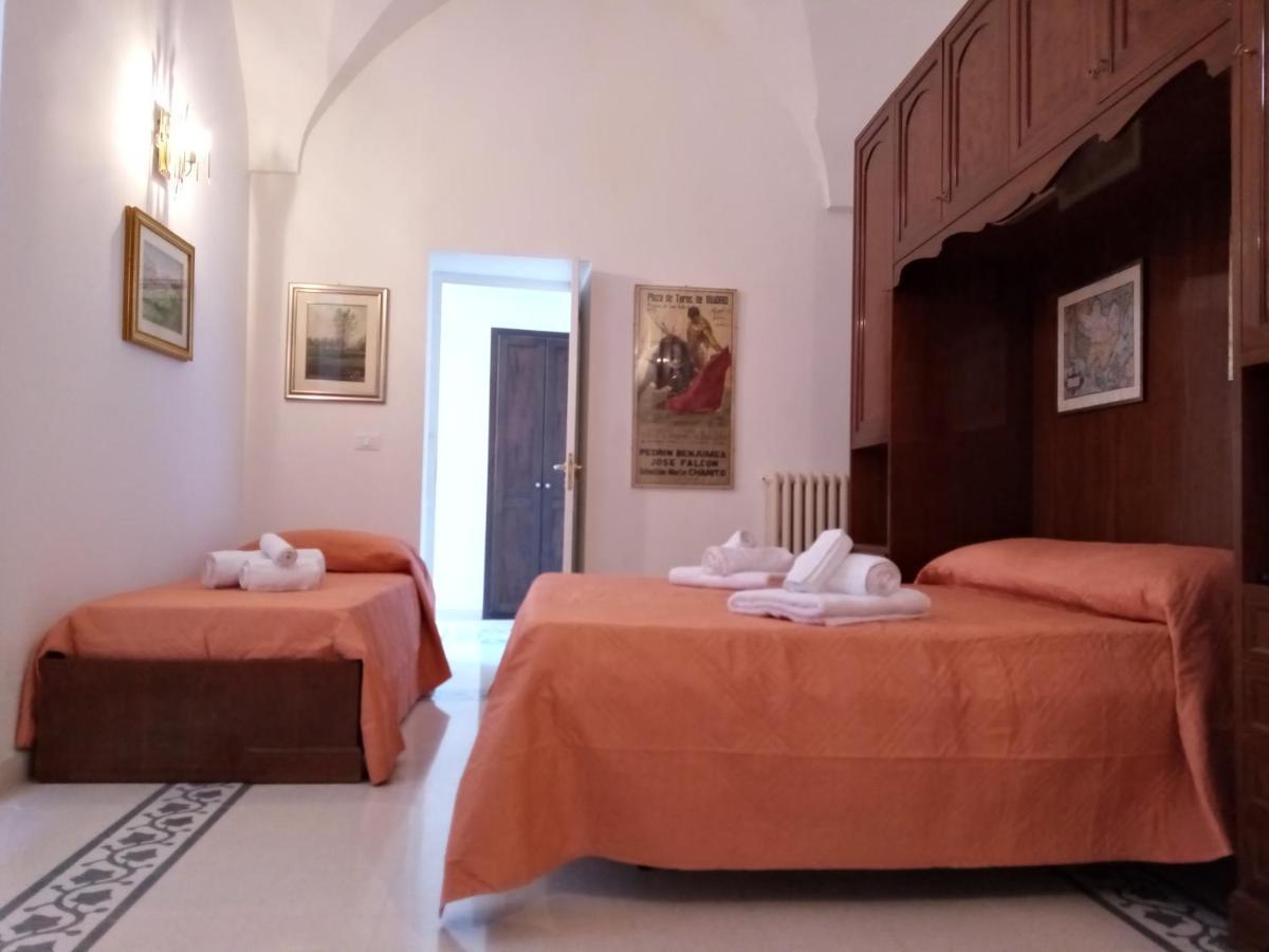 レッチェ Dimora Storica Le Perle Bed & Breakfast エクステリア 写真