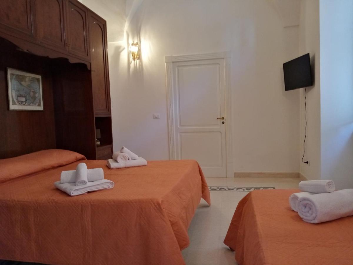レッチェ Dimora Storica Le Perle Bed & Breakfast エクステリア 写真