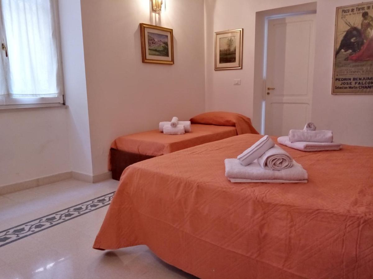 レッチェ Dimora Storica Le Perle Bed & Breakfast エクステリア 写真