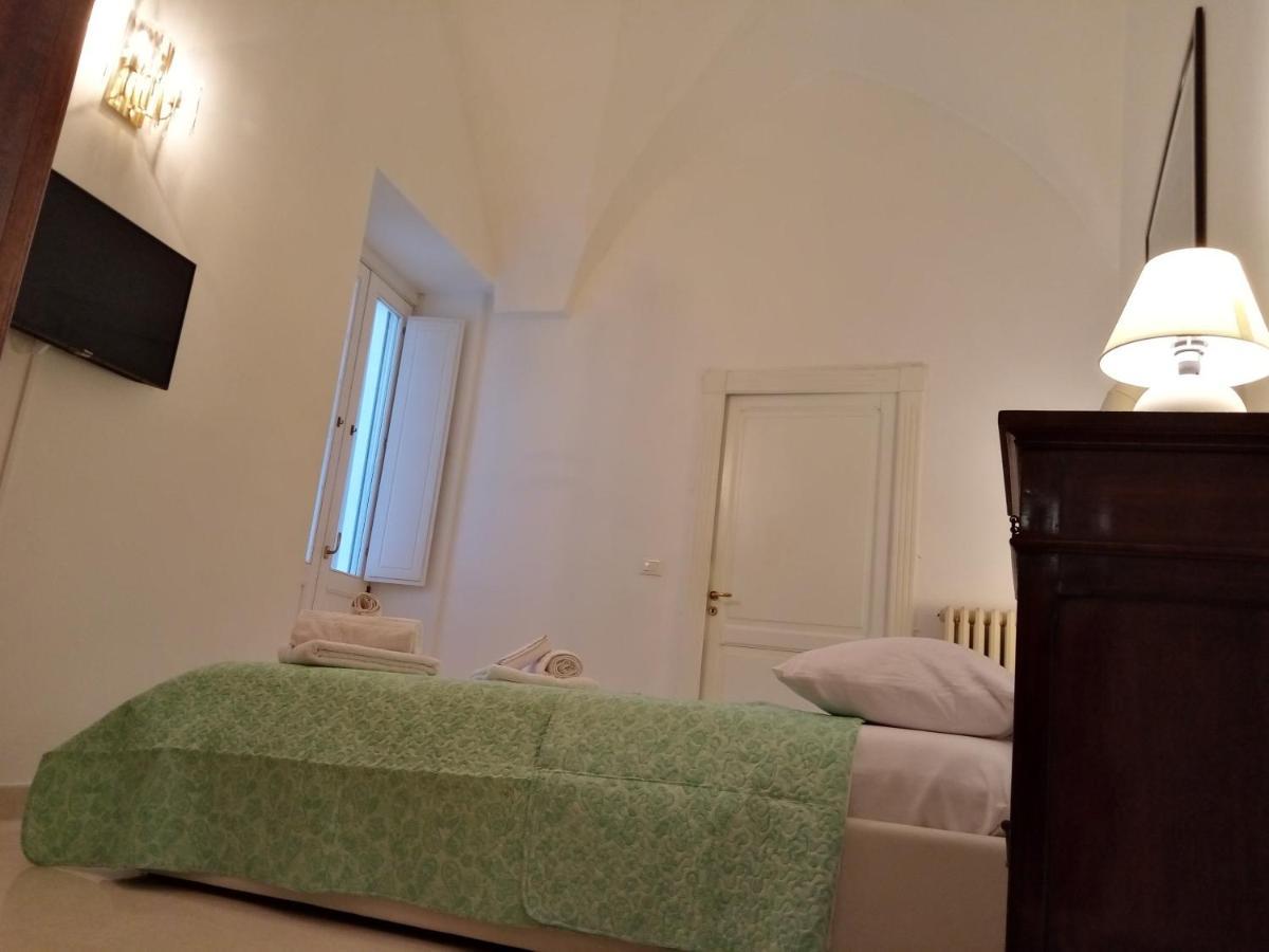 レッチェ Dimora Storica Le Perle Bed & Breakfast エクステリア 写真