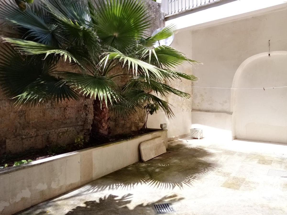 レッチェ Dimora Storica Le Perle Bed & Breakfast エクステリア 写真